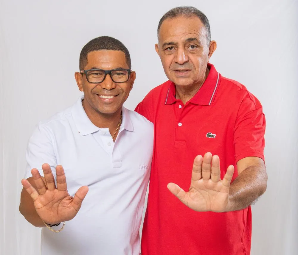 Prefeito Dijalma Mascarenhas e vice-prefeito Clézio Gomes